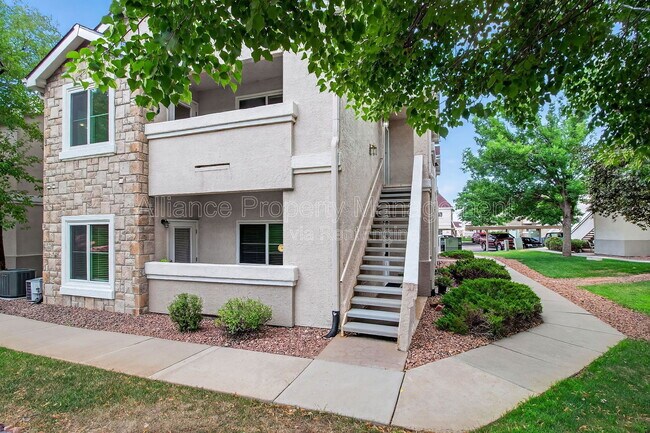 Building Photo - 3890 Strawberry Field Grove