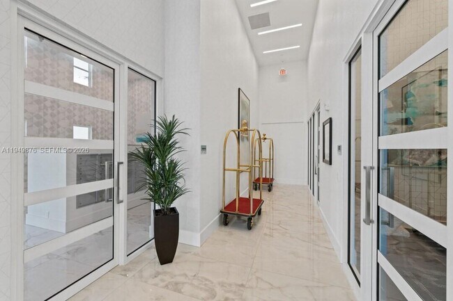 Building Photo - 3901 Coast View Pointe