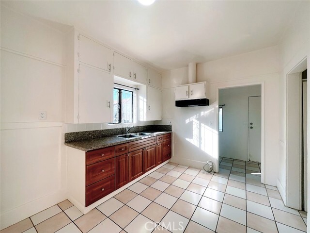 Building Photo - 1343 Walnut Ave