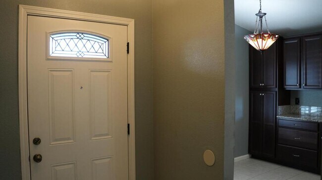 Building Photo - 7607 Harmony Oaks Way