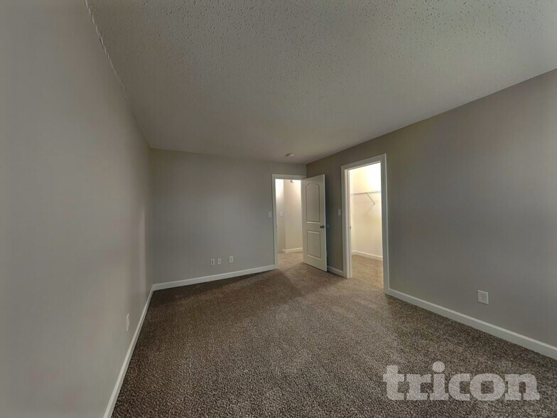 Building Photo - 5330 Basin Park Dr