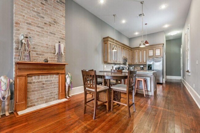 Building Photo - 1407 Baronne St