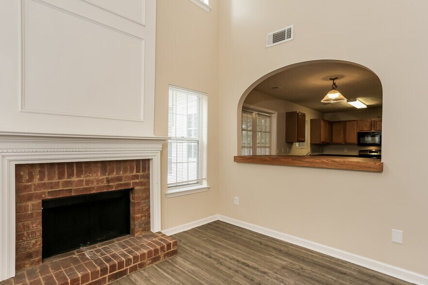 Building Photo - 7604 Broadhurst Dr