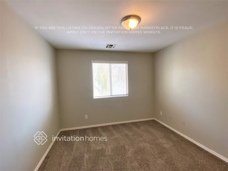 Building Photo - 117 N 65th Ln