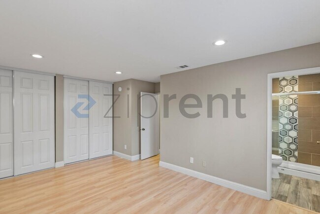 Building Photo - 33739 Slender Ct