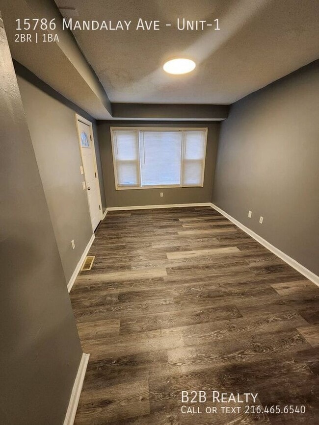 Building Photo - 15786 Mandalay Ave