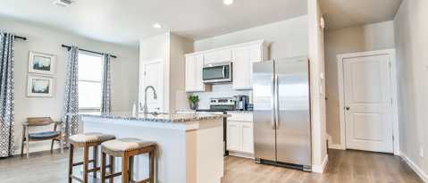 Building Photo - 208 Lake Ct