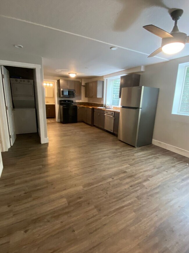 Building Photo - Victor Basement apartment