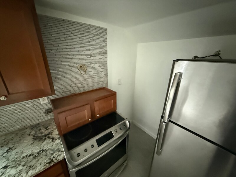 Building Photo - 580 Tuckahoe Rd