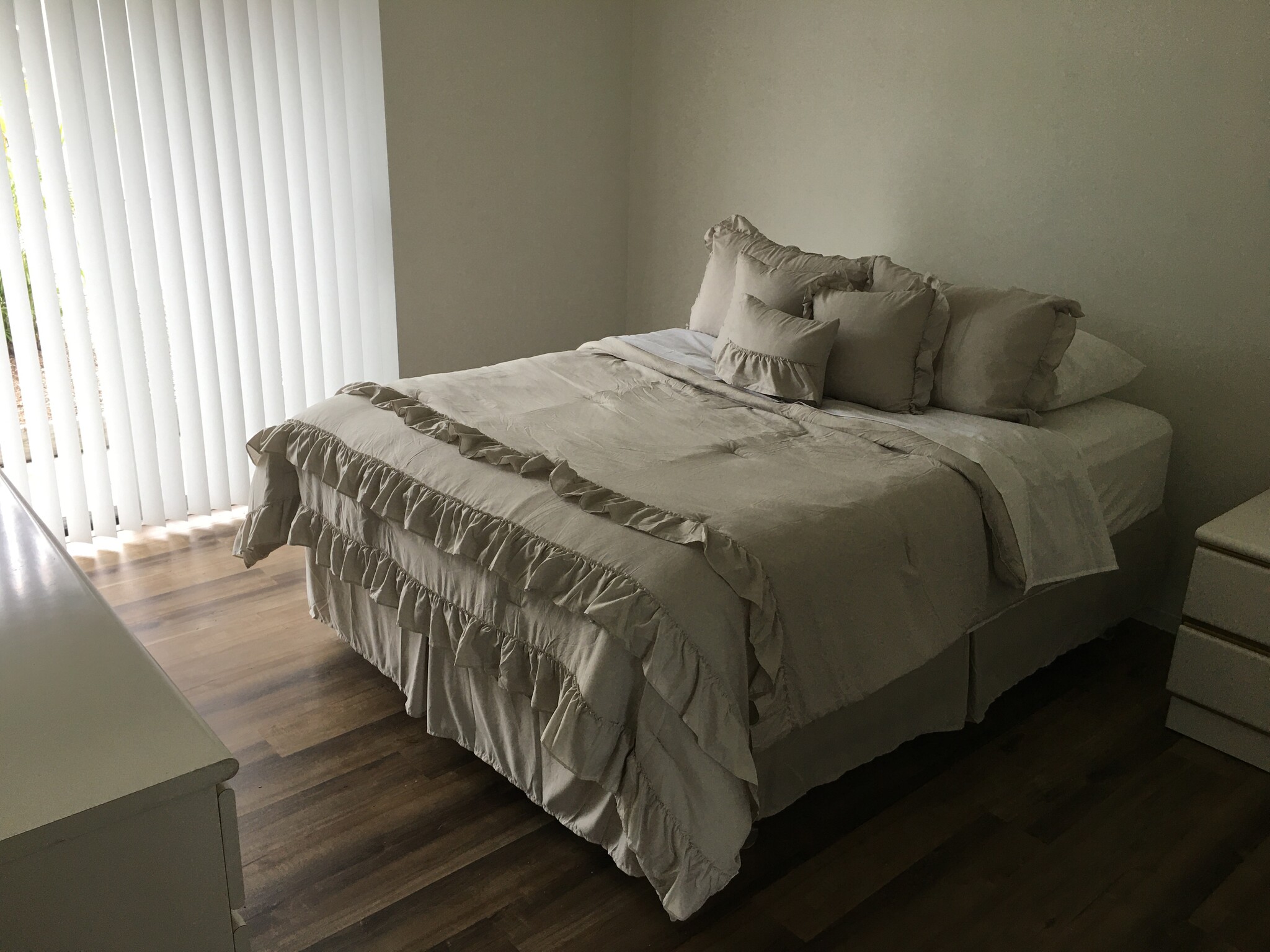 One Bedroom; Sleeping - 7552 Grand Blvd