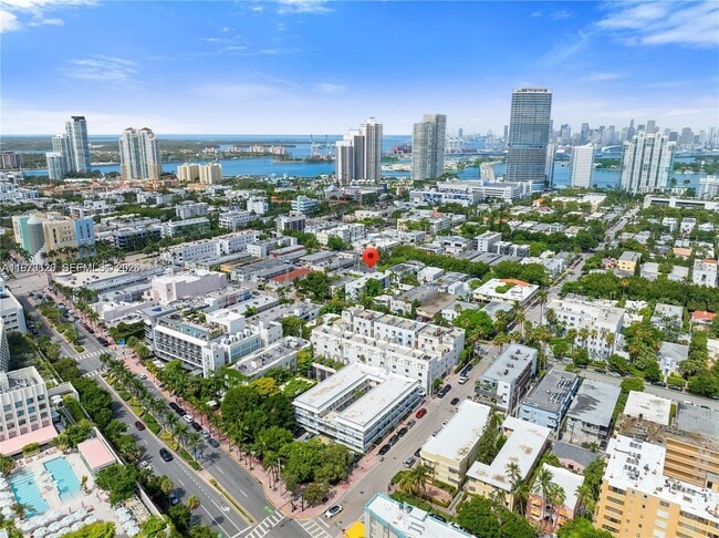 Building Photo - 731 6th St