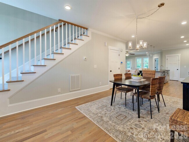 Building Photo - 326 State St