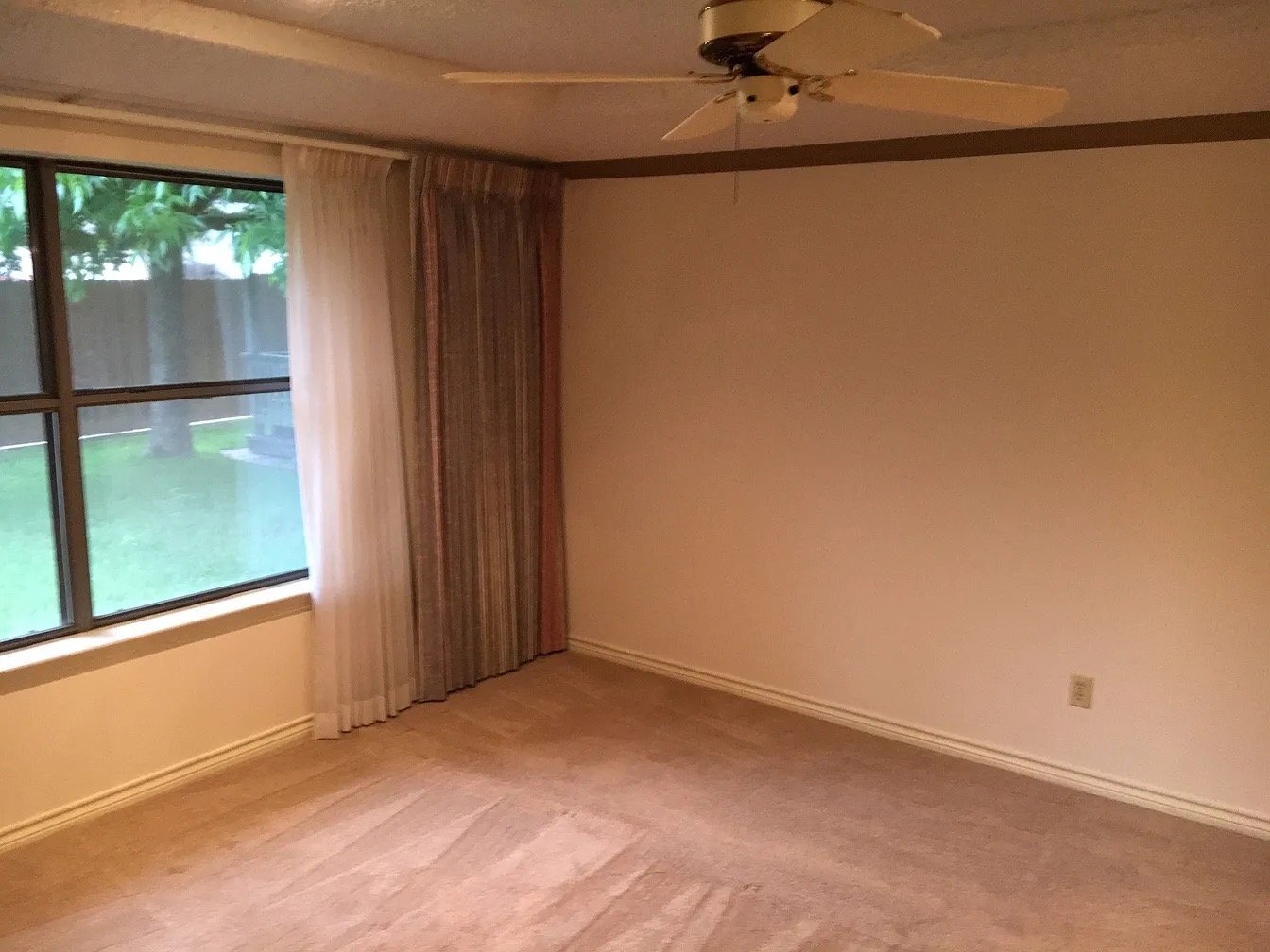 Building Photo - 3906 Double Oak Ln