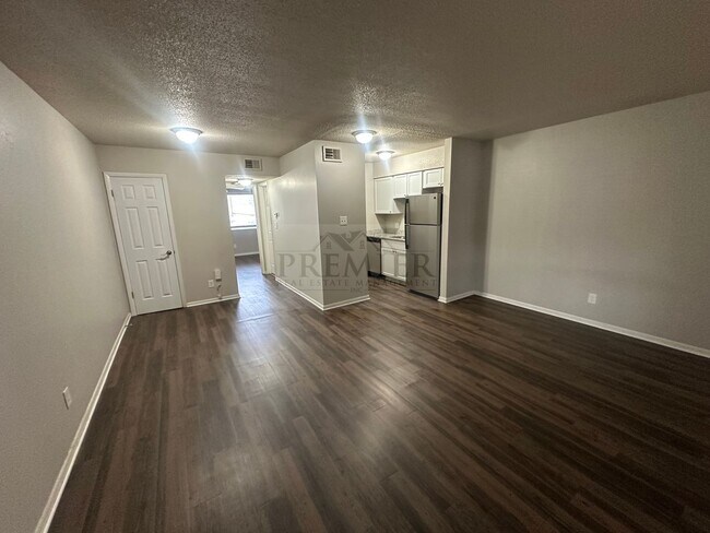 Building Photo - 6007 Barton Ave