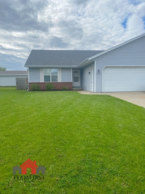 Building Photo - 1256 Crown Ct