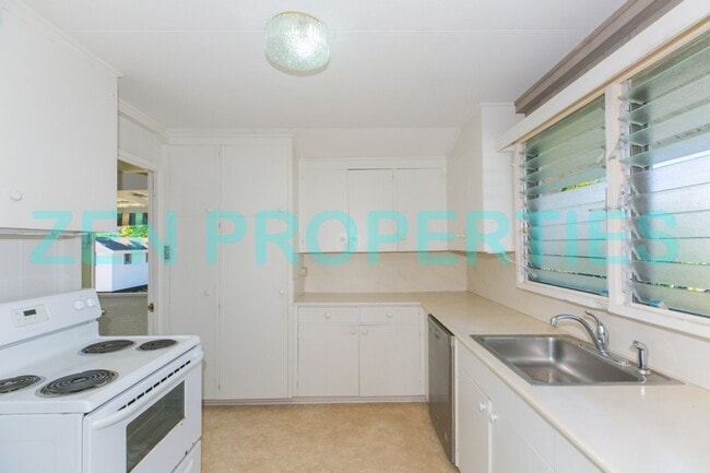 Building Photo - a 3 bdrm, 1 bath home for rent in Niu Valley
