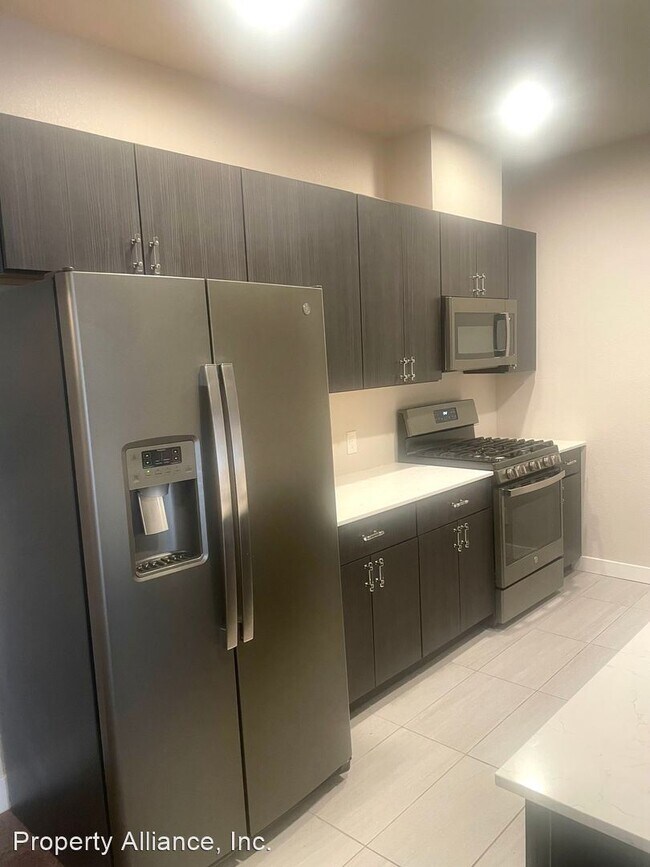 Building Photo - 2 br, 2 bath House - 1401 W. 85th Avenue #...