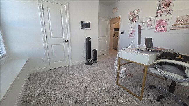 Building Photo - 125 Raleigh Dr