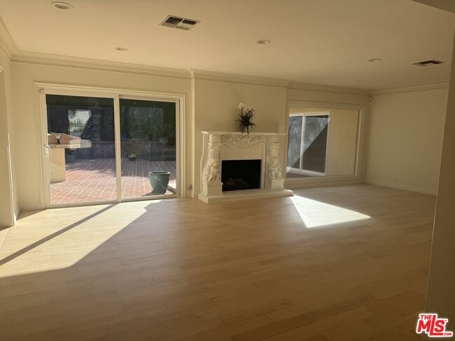 Building Photo - 1094 Garden Ln