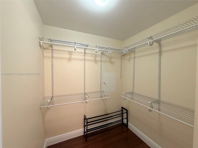 Building Photo - 7275 SW 90th Way
