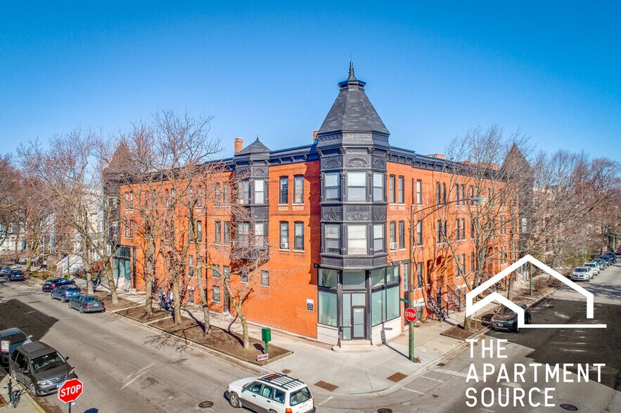 Building Photo - 2604 N Racine Ave