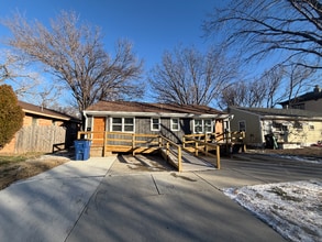 Building Photo - 637 S 3rd St