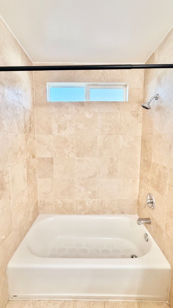 Building Photo - Lovely Downstairs, Entry-Level, End Unit Condo in the Private Diamante HOA Community of Bonsall, ...