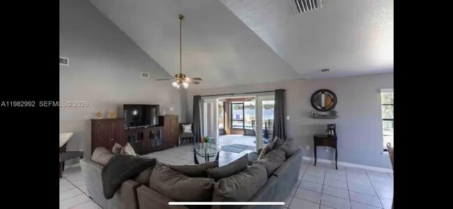 Building Photo - 3116 Tanglewylde Ave