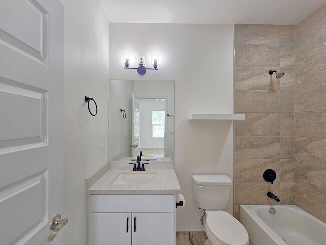 Building Photo - 1809 Atrium Pl Dr