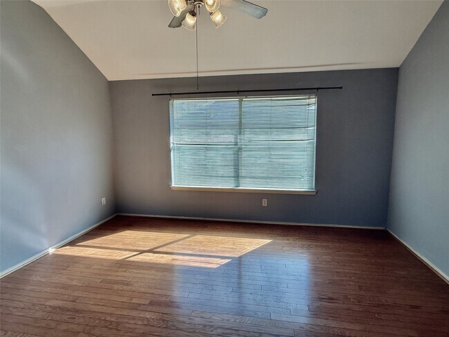 Building Photo - 5218 Hill Timbers Dr