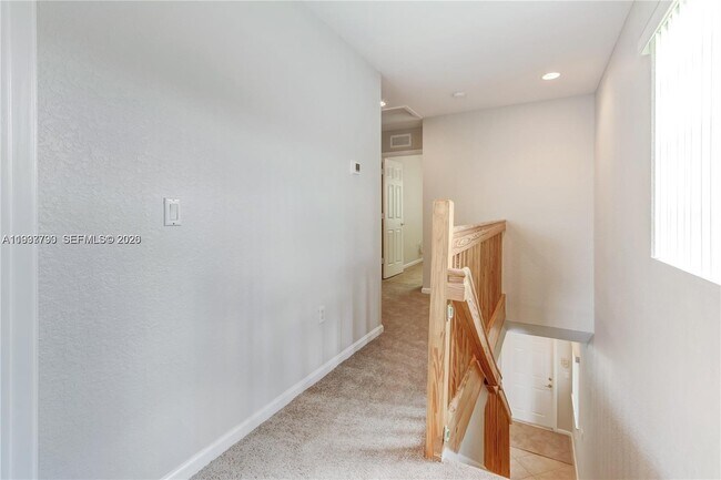 Building Photo - 2830 SW 83rd Terrace