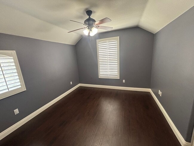 Building Photo - Charming 4-Bedroom Home with Community Ame...
