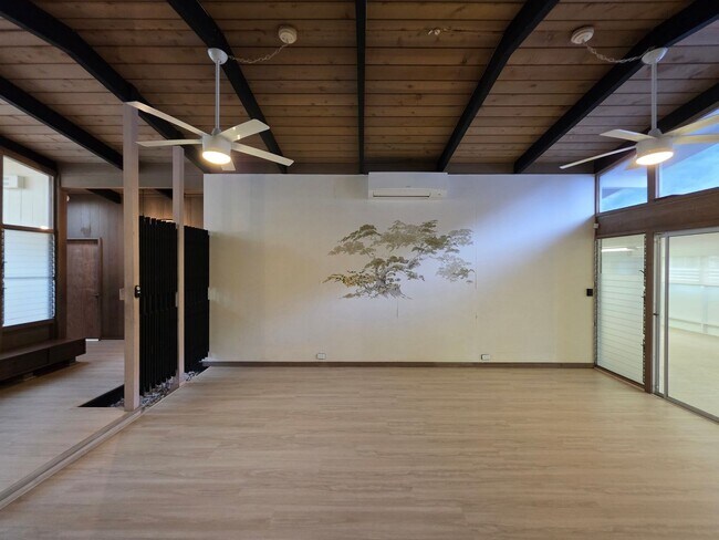 Building Photo - Peaceful Manoa - Spacious 3 bedroom, 2 bath single family home