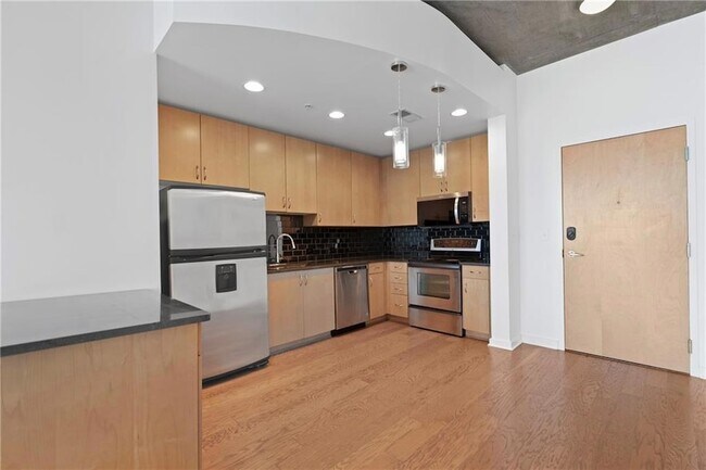 Building Photo - 860 Peachtree St NE