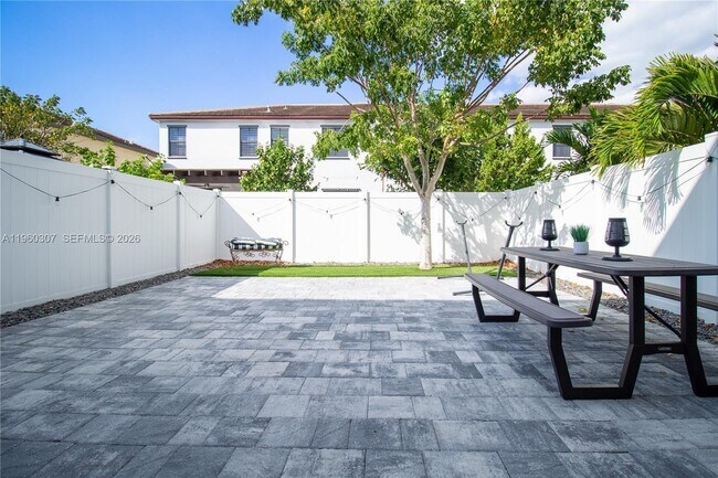 Building Photo - 3435 W 105th Pl