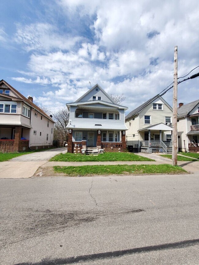 Building Photo - 2994 E 126th St