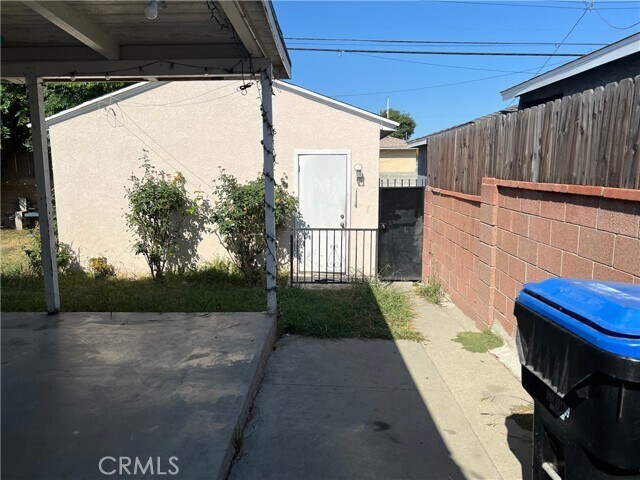 Building Photo - 15307 Studebaker Rd