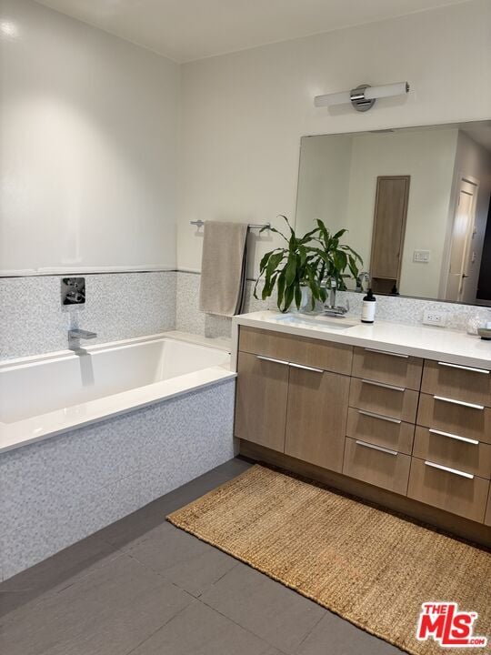 Building Photo - 248 S La Peer Dr