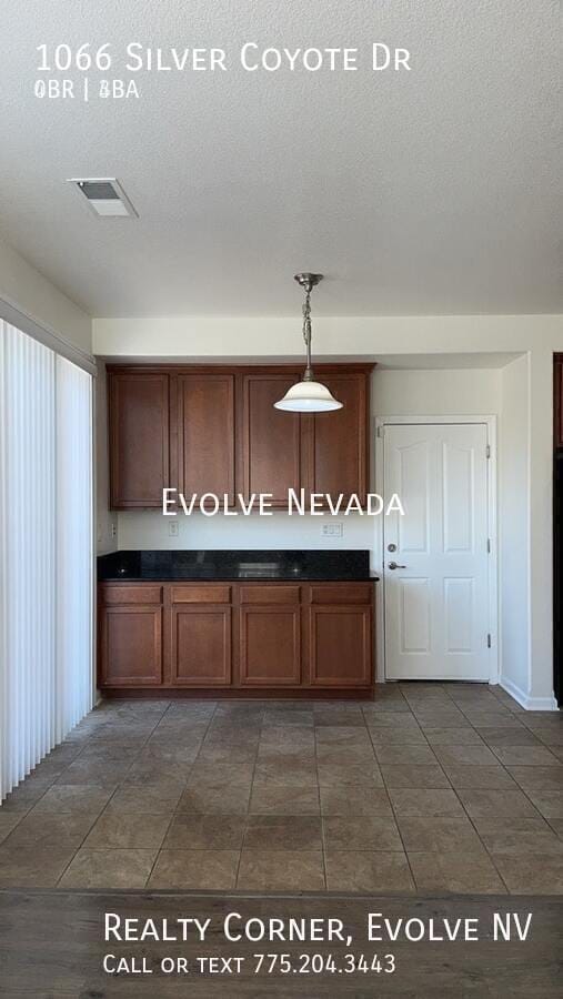 Building Photo - 1066 Silver Coyote Dr