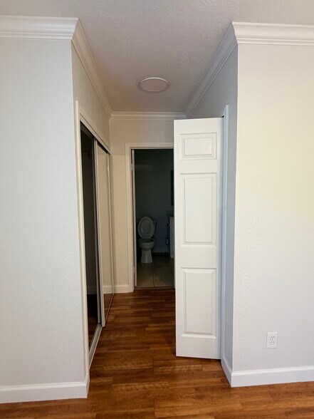 Building Photo - 1701 The Greens Way