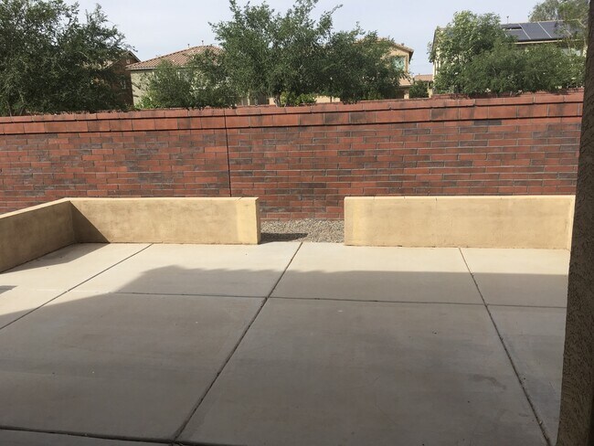 Building Photo - Welcome to this beautifully maintained home in one of Gilbert’s most sought-after communities.