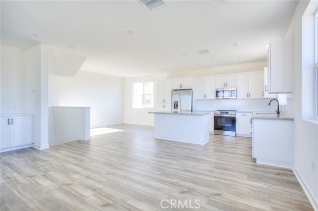 Building Photo - 6003 Huntington Dr