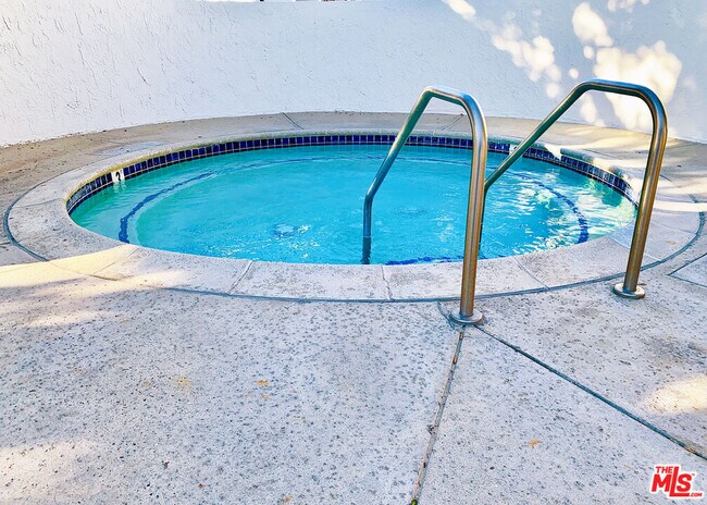 Building Photo - 4642 Park Granada Park