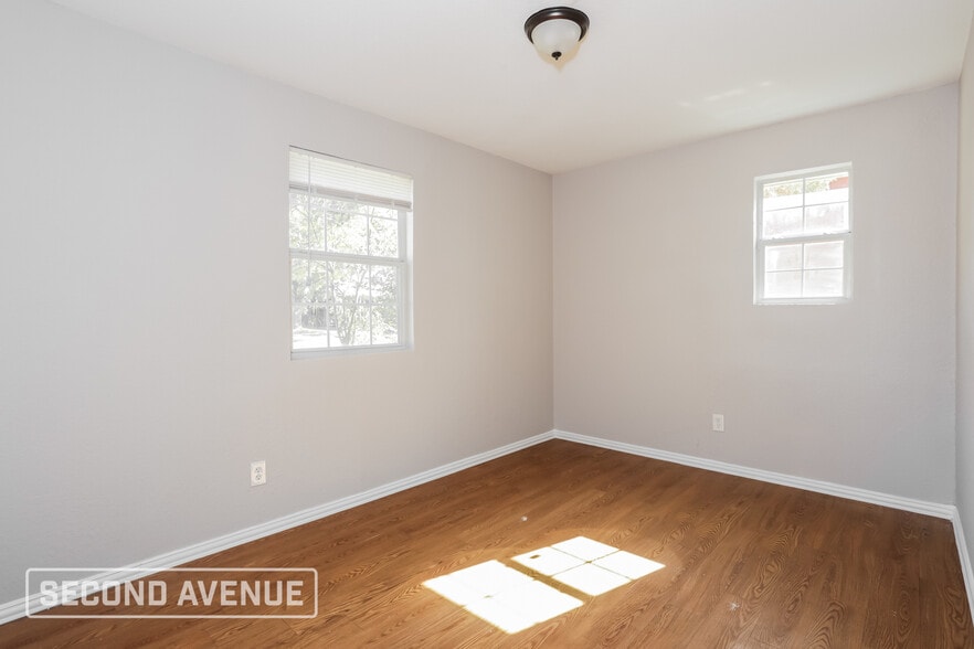 Building Photo - 2005 Mt Pleasant Dr