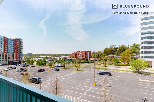 Building Photo - 3030 Potomac Ave