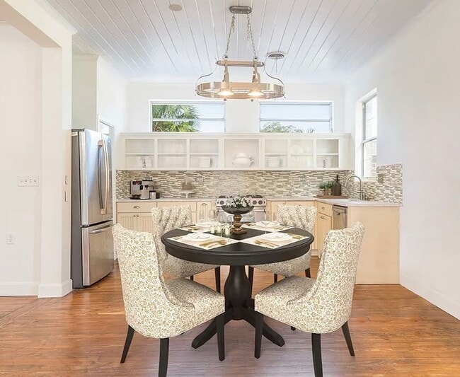 Building Photo - 503 S 7th St