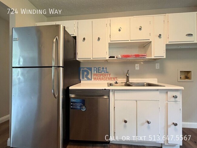 Building Photo - 724 Winding Way