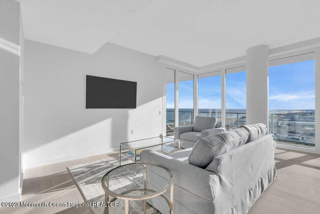 Building Photo - 1101 Ocean Ave N