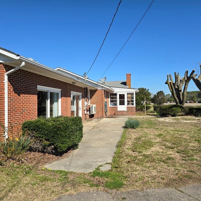 Building Photo - 29093 Arlington Rd