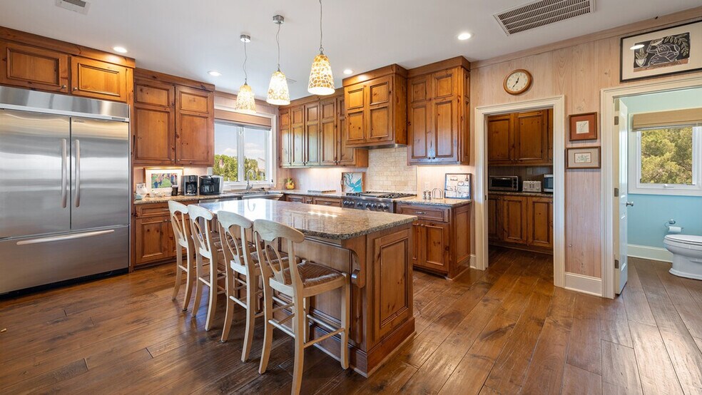 Building Photo - 321 Pioneer Loop